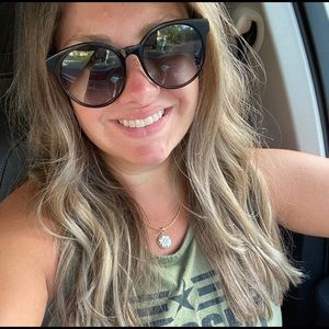 Meet your Posher, Aly